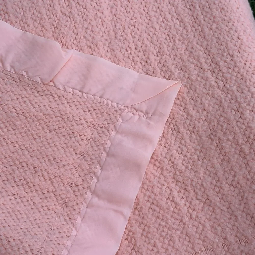 Vintage Pink Thermal Waffle Satin Trim Blanket Full/Queen 86x96